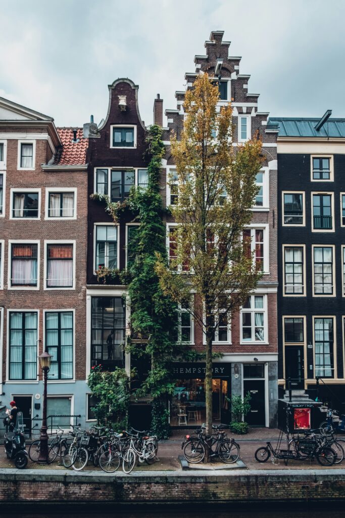 niederlande_amsterdam_robin-benzrihem-4ZtYoQavCVI-unsplash