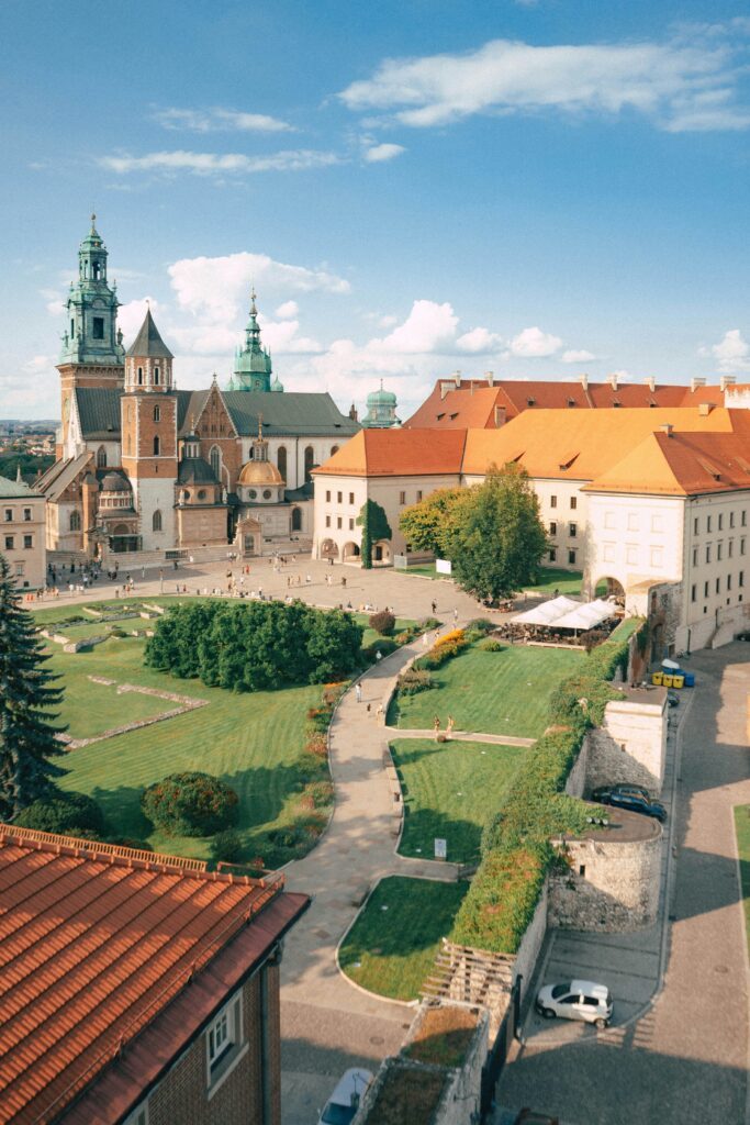stadtereisen-polen-krakau-lindsey-bahia-xoc2KsSMM8k-unsplash