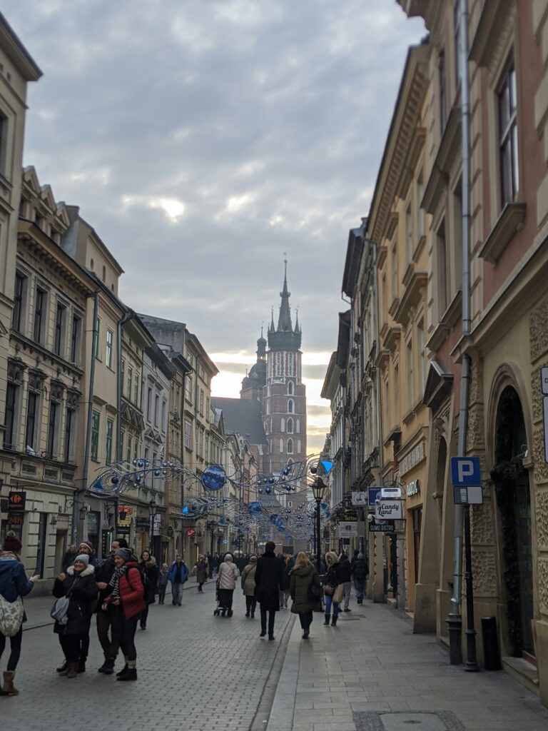 stadtereisen-polen-krakau-thomas-isbister-EcqHZx7DluI-unsplash