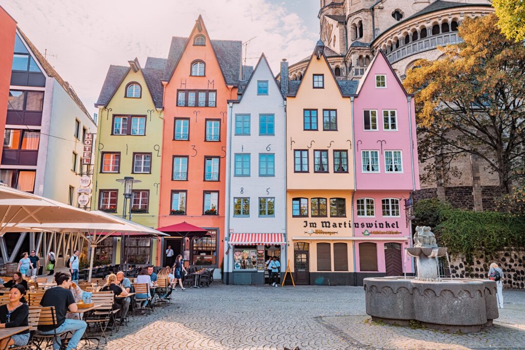 29,July,2022,,Cologne,,Germany:,Fish,Market,Square,With,Tourists