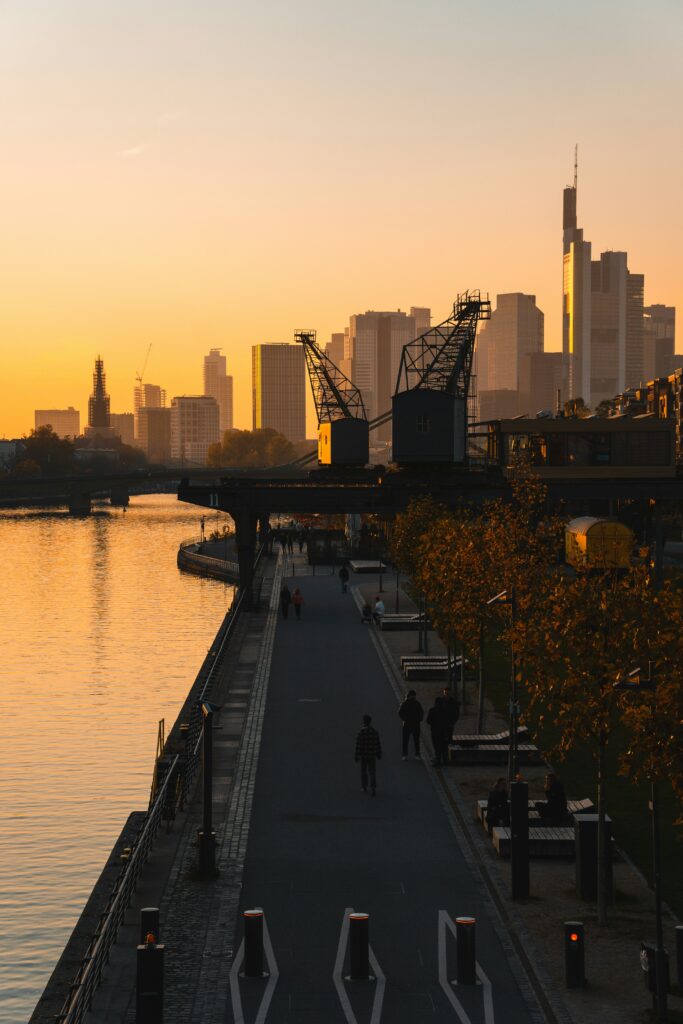 staedtereise-deutschland-frankfurt-tobias-reich-unsplash