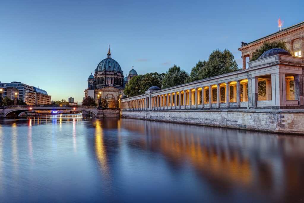 The,Berlin,Cathedral,And,The,River,Spree,At,Dawn