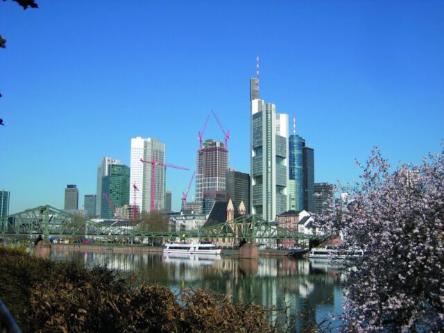 staedtereisen-deutschland_frankfurt_skyline