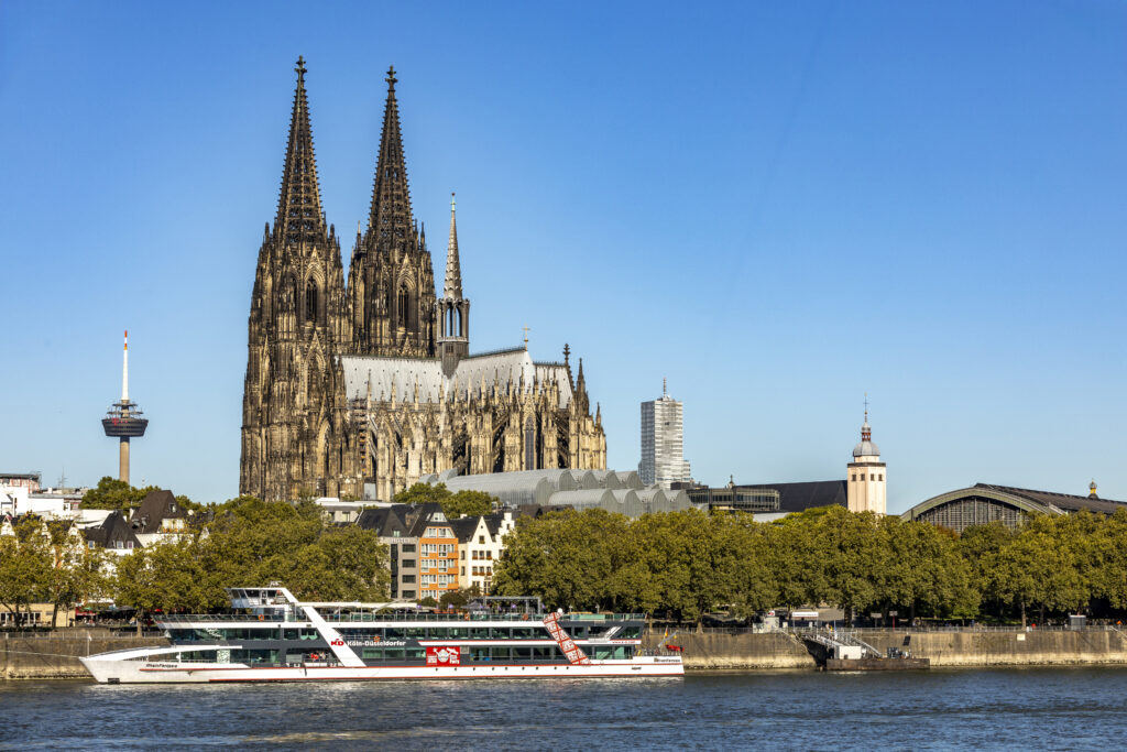 Kölner Dom & KD Rheinschifffahrt