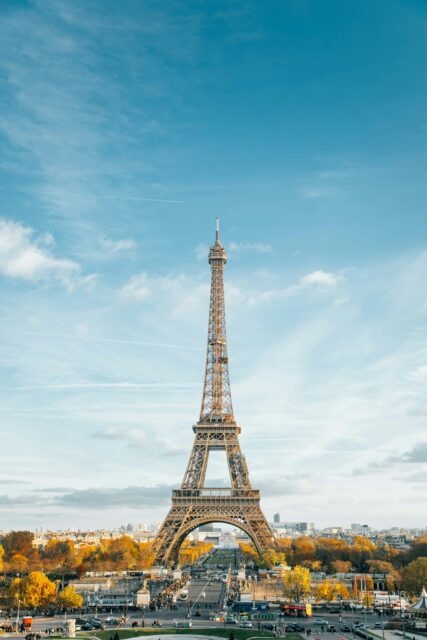 staedtereisen-frankreich-paris-eiffelturm-anthony-delanoix-Q0-fOL2nqZc-unsplash