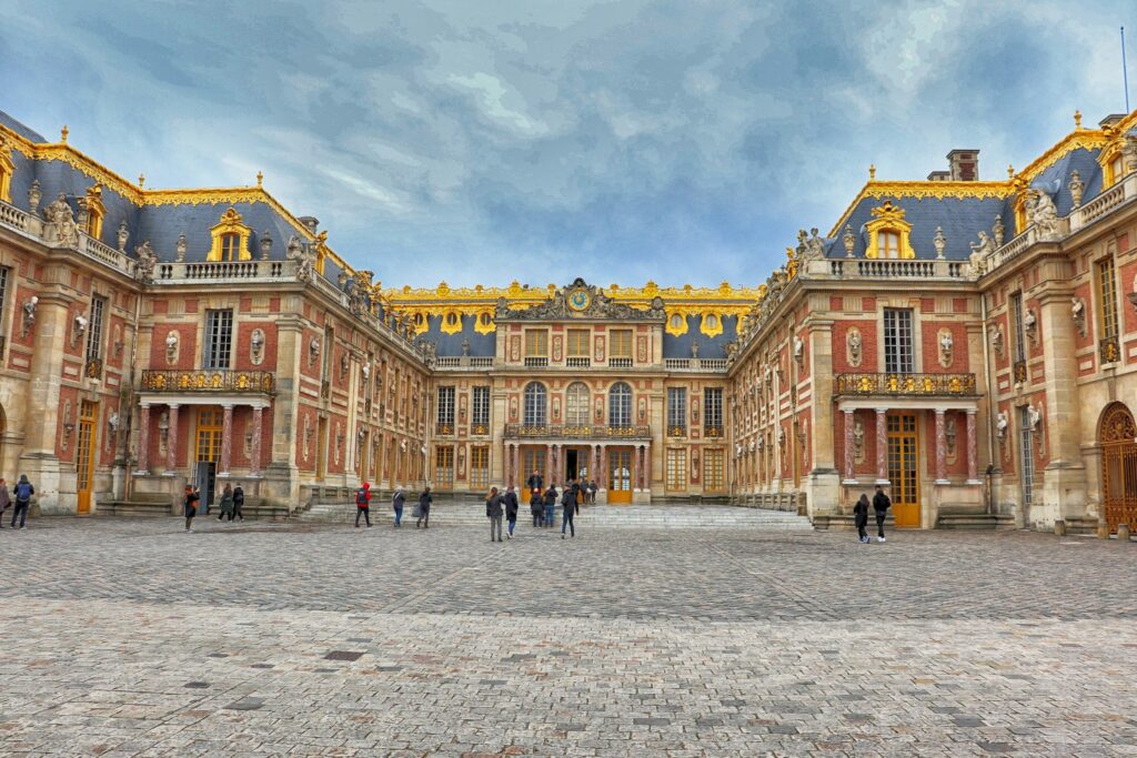 staedtereisen-frankreich-paris-schloss-versaille-saleko-kezevadze-VCsMZEVeXHE-unsplash