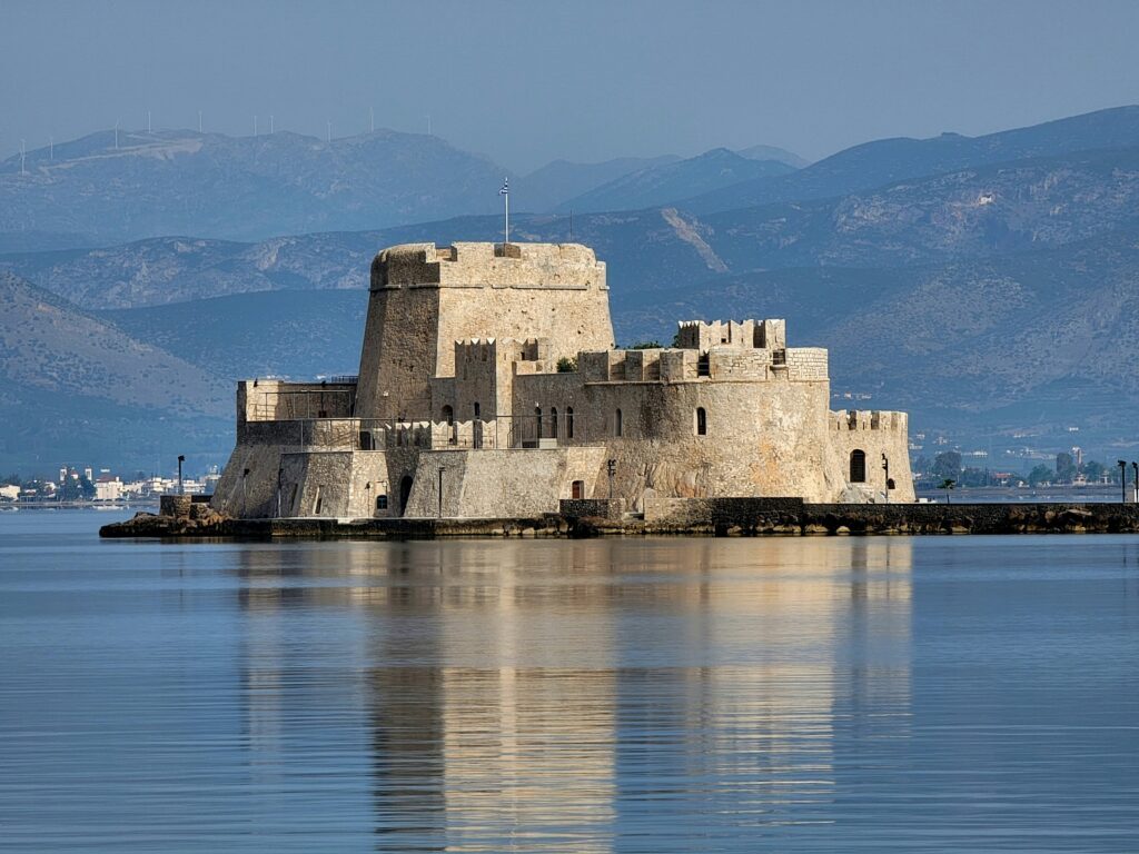 staedtereisen-griechenland-nafplio-vladan-raznatovic-jsVn6yvF_Co-unsplash