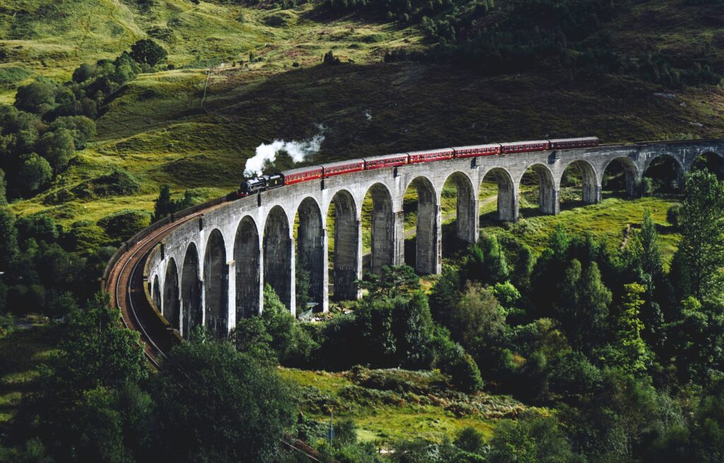 staedtereisen-grossbritannien-edinburgh-hpexpress-jack-anstey-XVoyX7l9ocY-unsplash