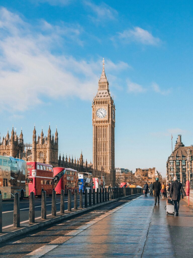 staedtereisen-grossbritannien-london-bigben-yoav-aziz-13jqPjlPwwE-unsplash