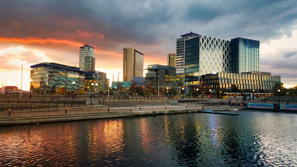 staedtereisen-grossbritannien-manchester-city-orry-verducci-o1nfIn7rKH4-unsplash-1