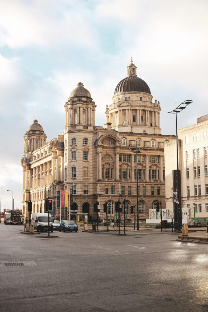 staedtereisen-grossbritannien-manchester-dyana-wing-so-unsplash