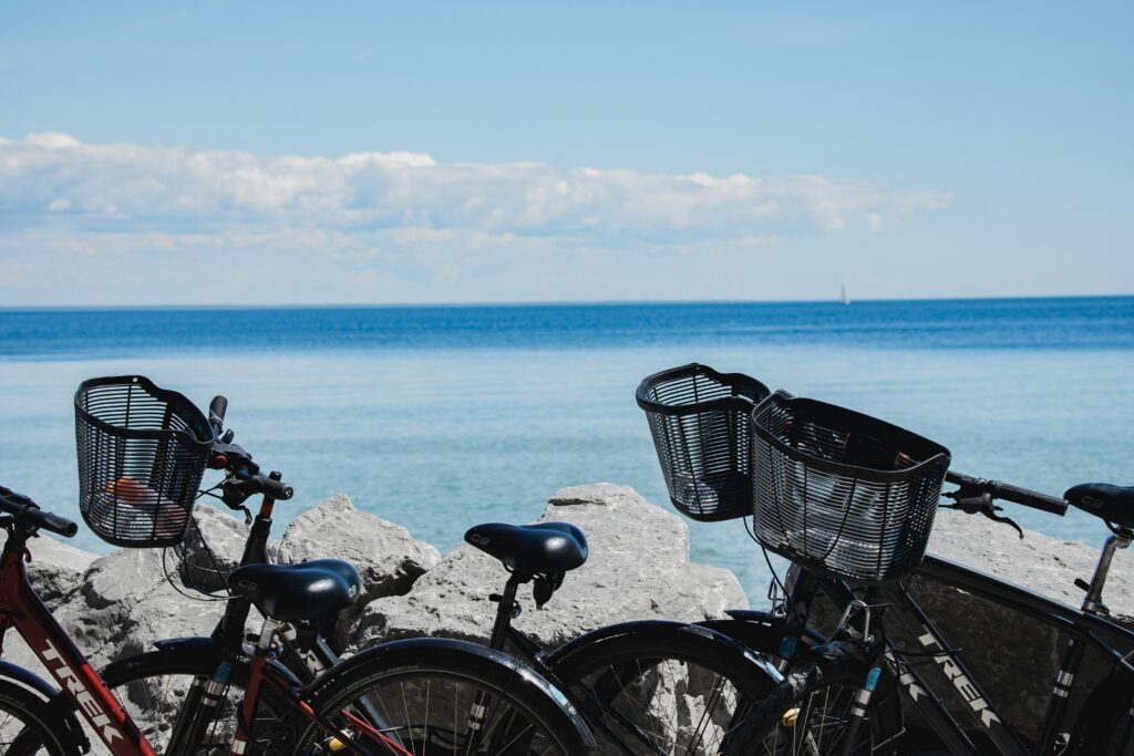 staedtereisen-italien-gardasee-fahrrad-beverly-kimberly-AqtG_YJSw8-unsplash