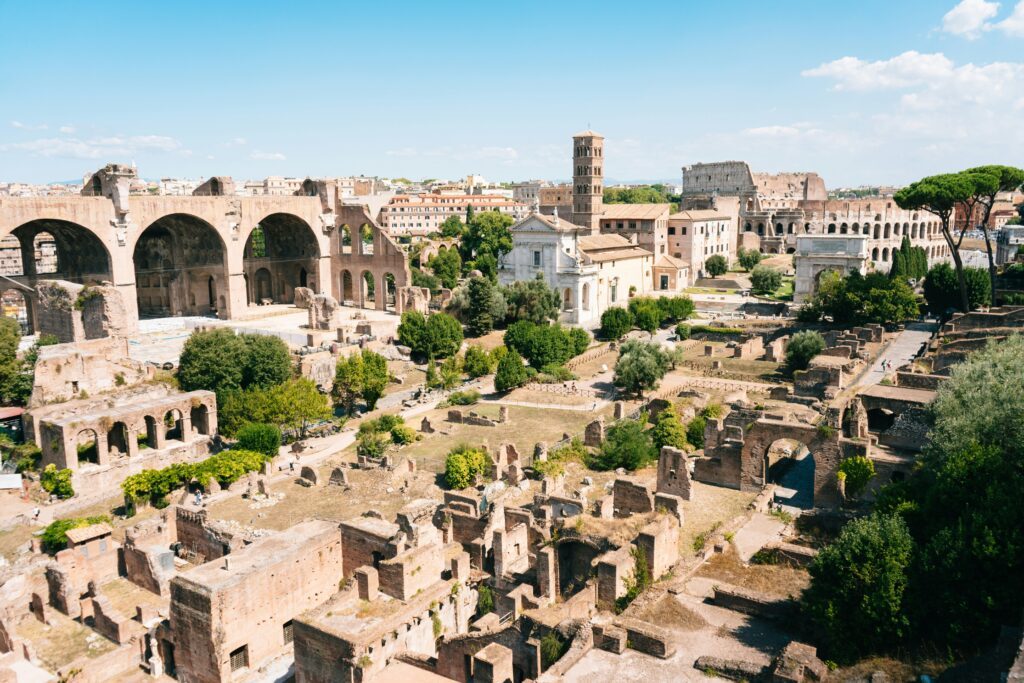 staedtereisen-italien-rom-forumromanum-fabio-fistarol-t6BTXRe5BRc-unsplash