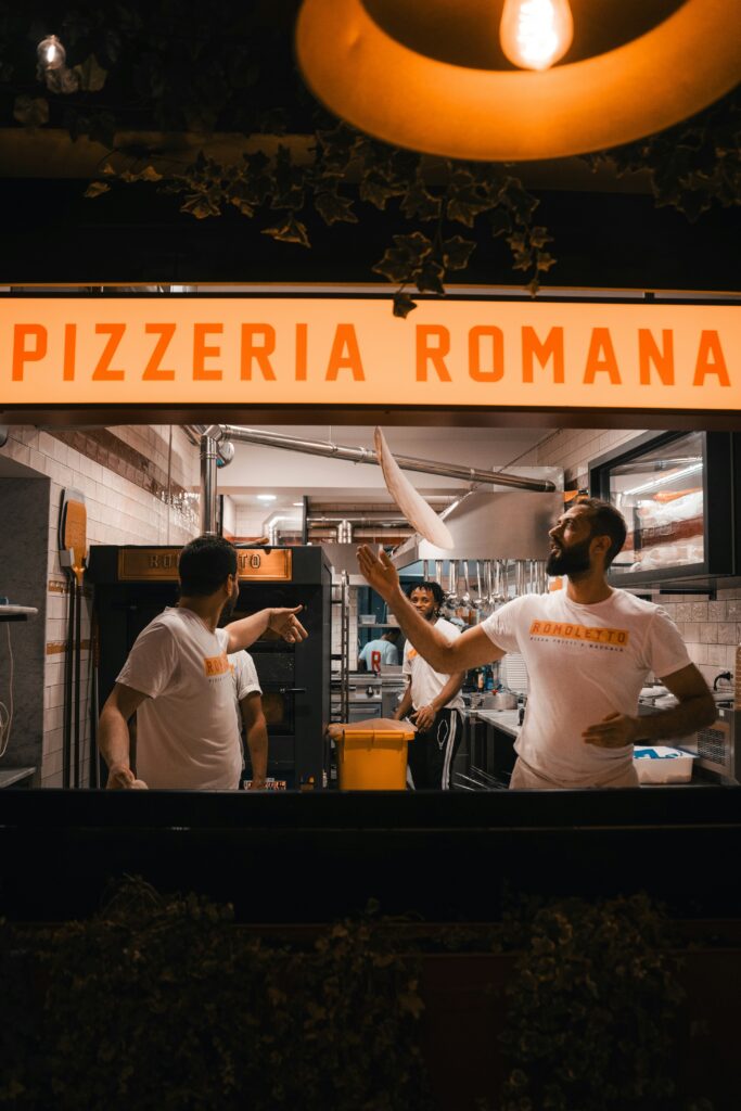 staedtereisen-italien-rom-pizzeria-sander-traa-EW9-Ahn920U-unsplash