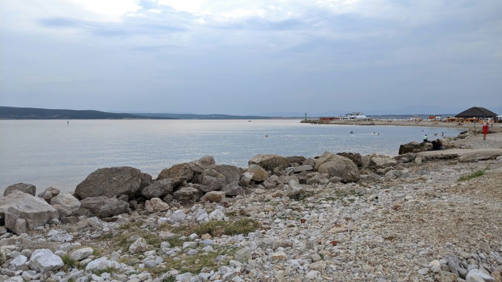 staedtereisen-kroatien-kvarner-golf-meer-arch-BrEo_Ilzm_s-unsplash-1