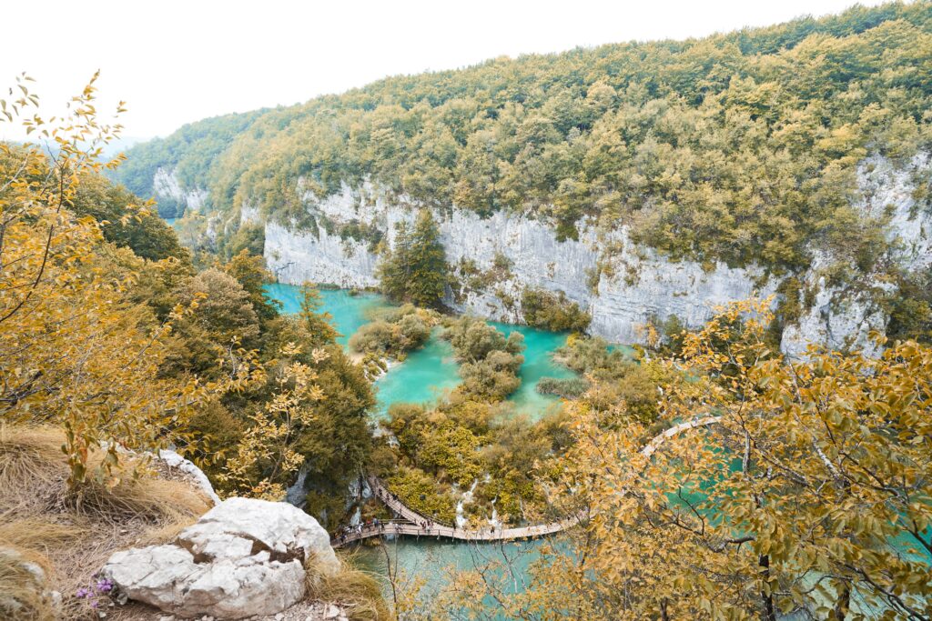 staedtereisen-kroatien-kvarner-golf-plitvicersee-joshua-humpfer-oYi-xozvOKs-unsplash-1