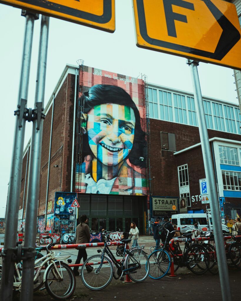 staedtereisen-niederlande-amsterdam-kiko-camaclang-RJLUdzNn1Qw-unsplash