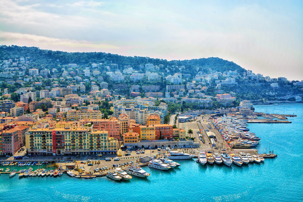 staedtereisen-nizza-panorama_shutterstock_529729756