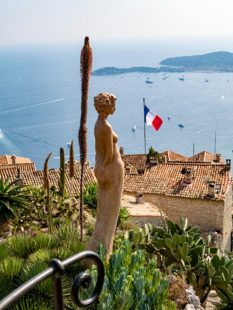 staedtereisen-nizza-statue-panorama-v2f-5x2-O3NZcDQ-unsplash