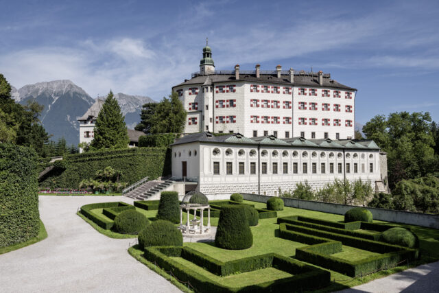 staedtereisen-oesterreich-innsbruck-schloss_ambras_hochschloss
