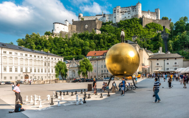Kapitelplatz mit Festungsblick