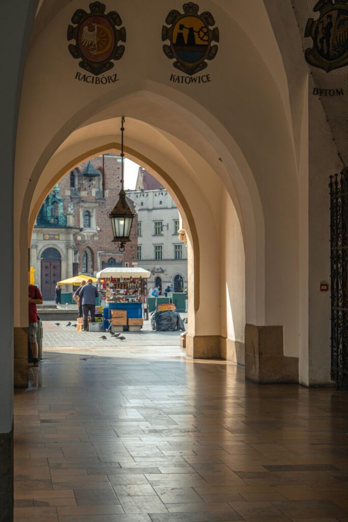 staedtereisen-polen-krakau-line-kjaer-wixAYZhVqfc-unsplash