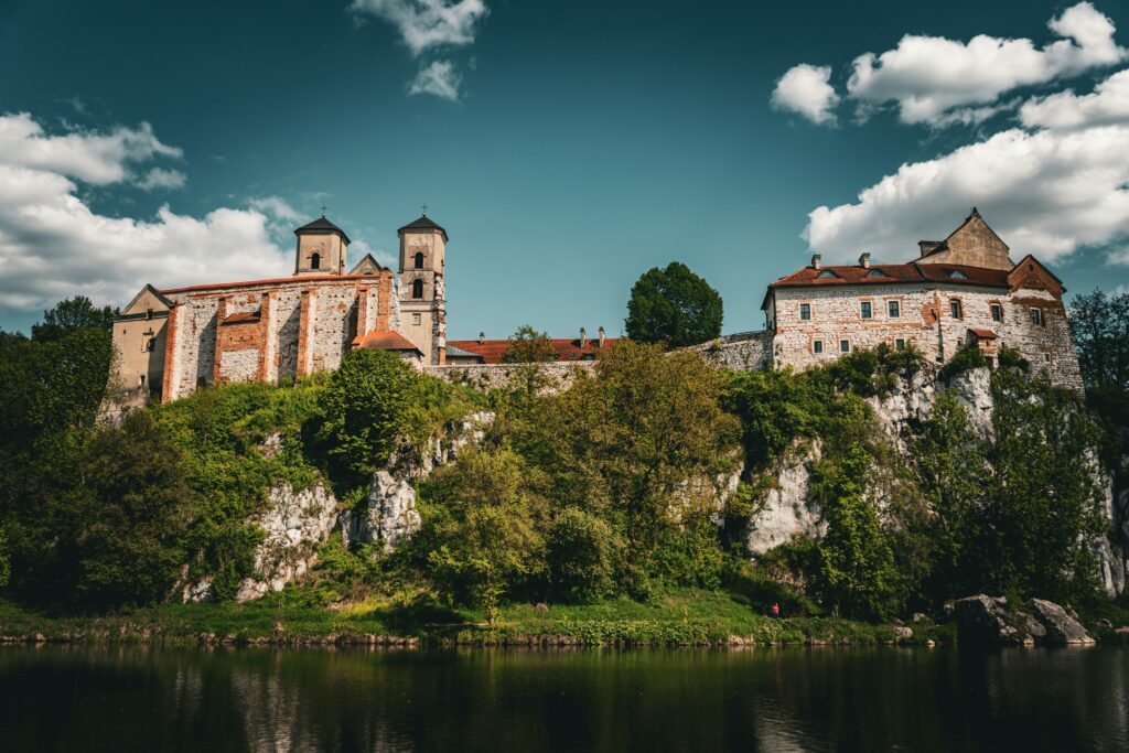 staedtereisen-polen-krakau-tyniec-magdalena-grabowska-ucu4Sb3APIU-unsplash