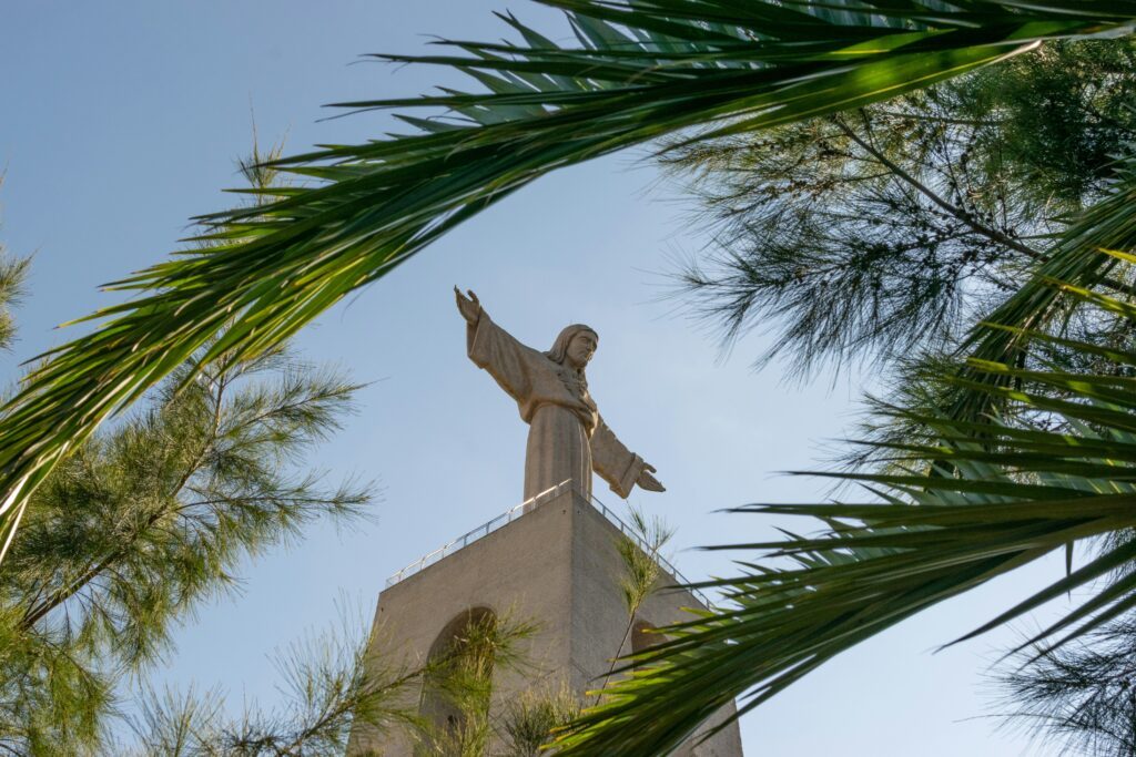staedtereisen-portugal-lissabon-cristo-rei-dominik-dancs-OOuMCjtBeDg-unsplash