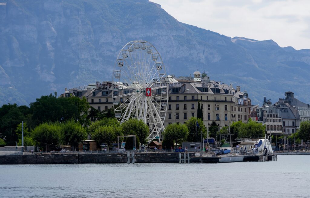 staedtereisen-schweiz-genf-bryan-dijkhuizen-gDGSSLdzRA4-unsplash-1