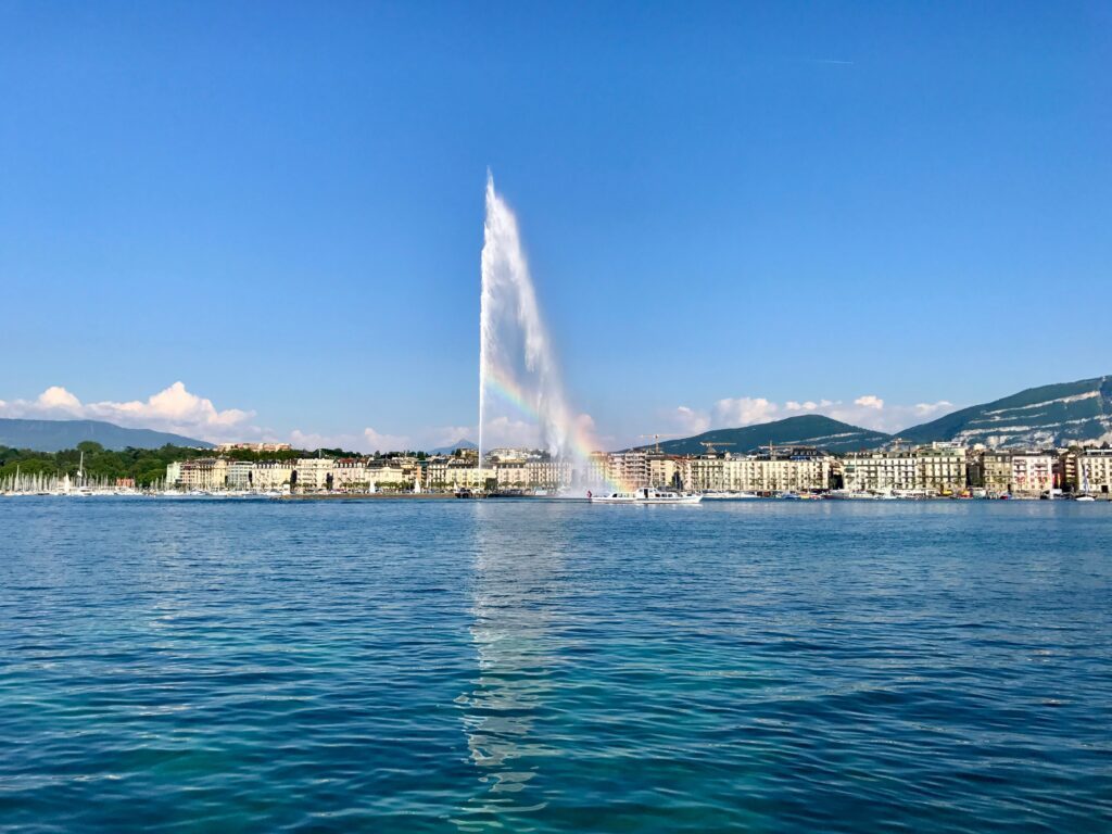 staedtereisen-schweiz-genf-devam-jhabak-PZMNQ7ZlkAw-unsplash
