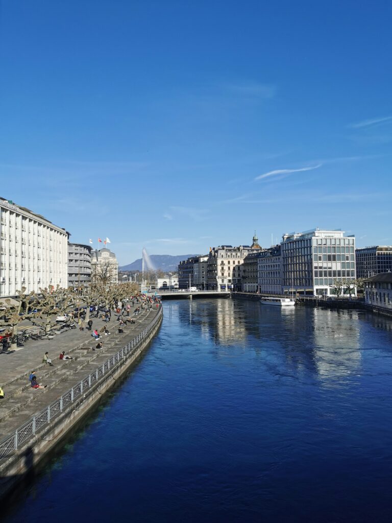 staedtereisen-schweiz-genf-francois-cardinaux-FtoEJ3alIkM-unsplash