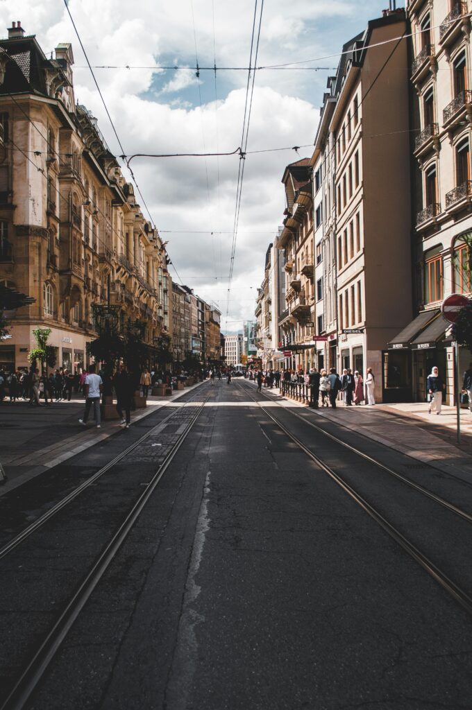 staedtereisen-schweiz-genf-jack-ward-BOf0-Sw845k-unsplash