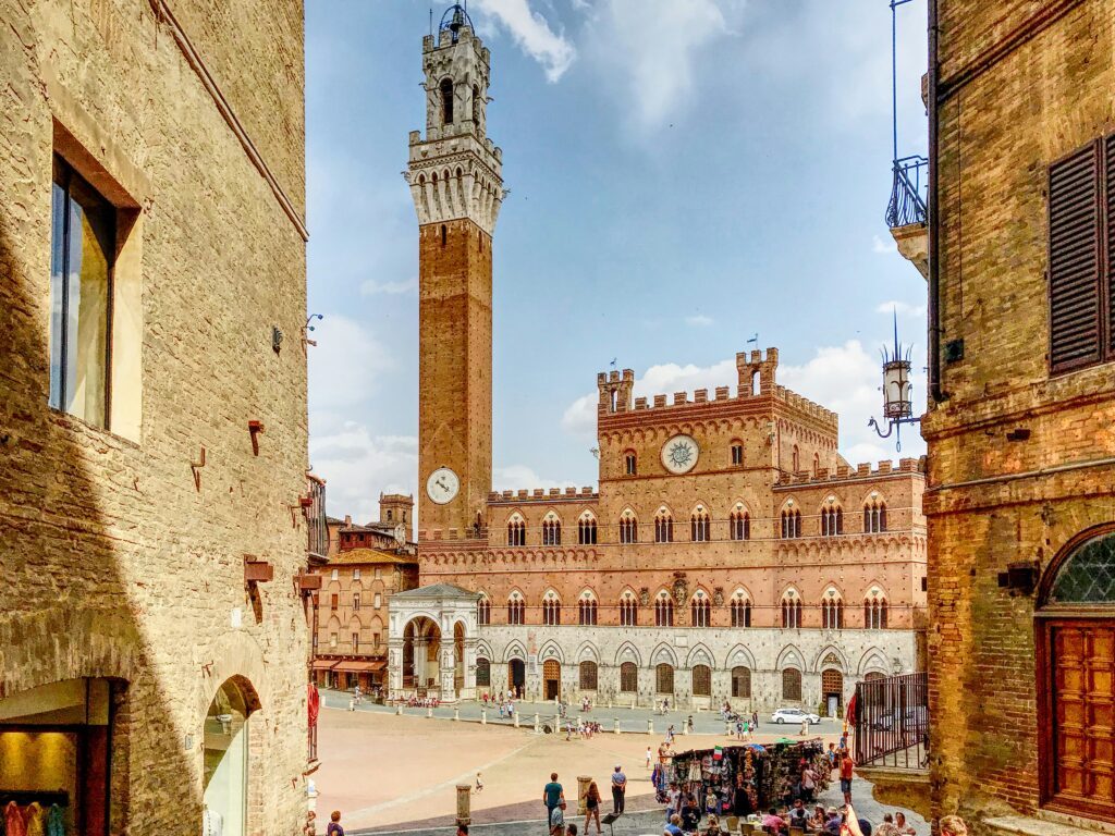 staedtereisen-toskana-siena-antonio-ristallo-LZ1e1z0bXzE-unsplash