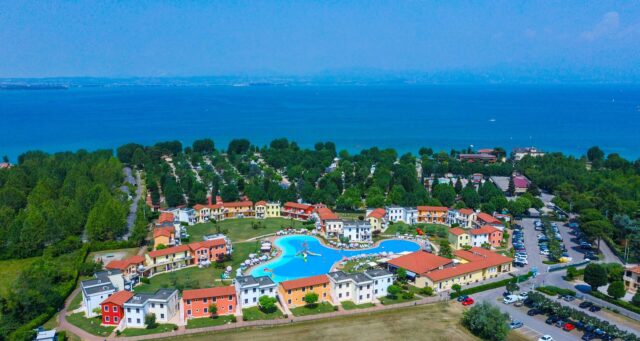 young-austria-staedtereisen-gardasee-it-gardasee_gasparina-village_aussenansicht
