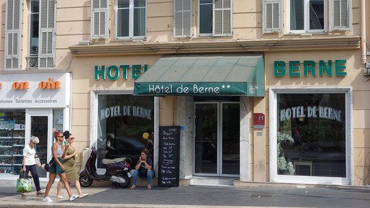 young-austria-staedtereisen-nizza-fr_nizza_deberne_2017_1-1120x631-540x304-1