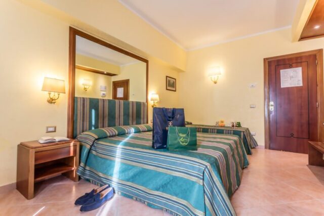 young-austria-staedtereisen-rom-it-rom_hotel-siracusa_mehrbettzimmer
