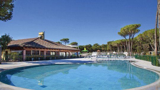 young-austria-staedtereisen-venedig-it_venedig-camping-cavallino-pool-1120x630-540x304-1