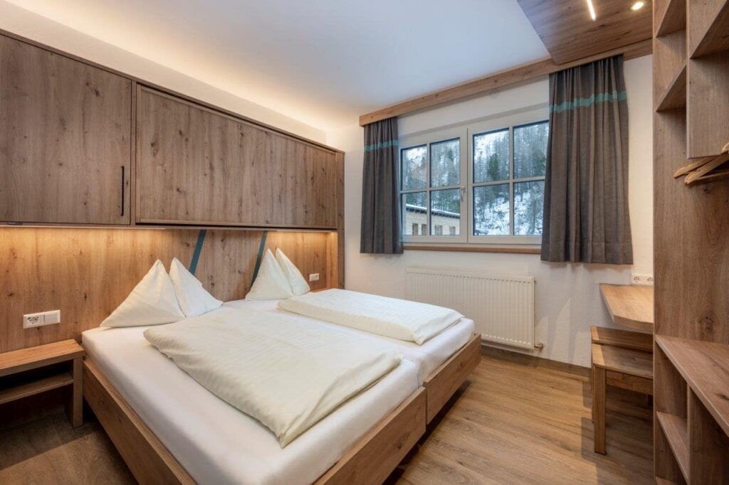 young_austria_tauernhof_obertauern-lorenzmasser7-min