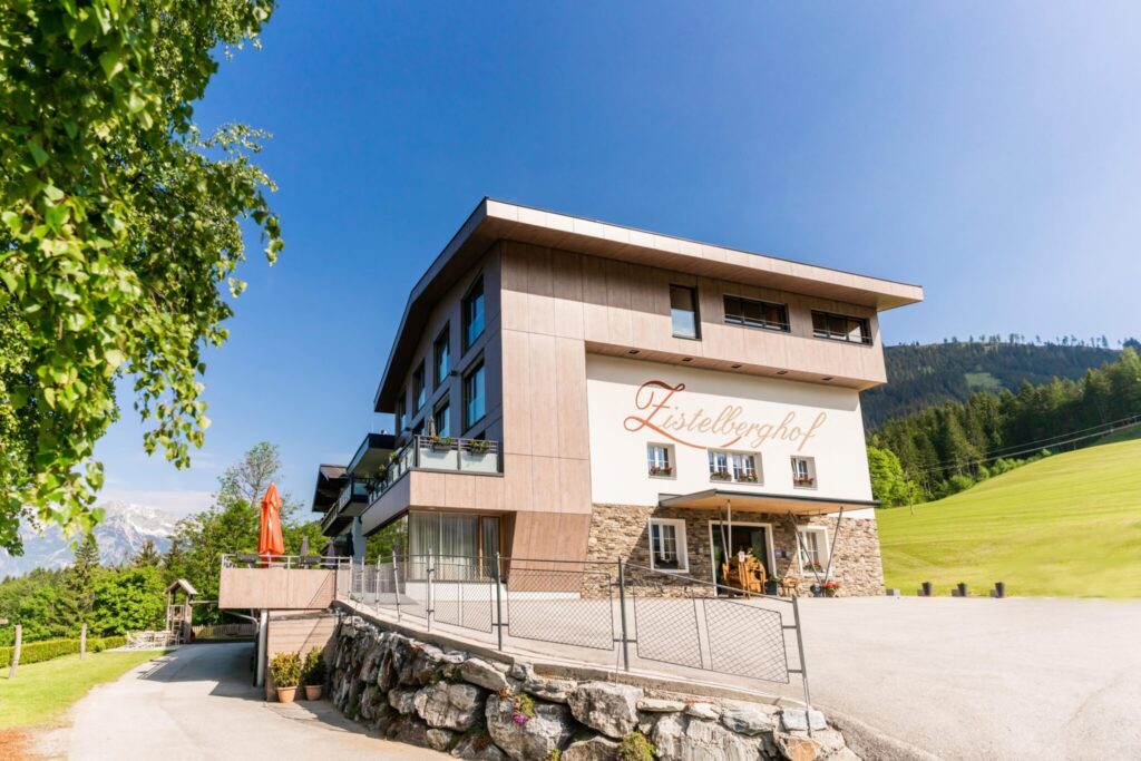 young_austria_zistelberghof_werfenweng17-scaled-1
