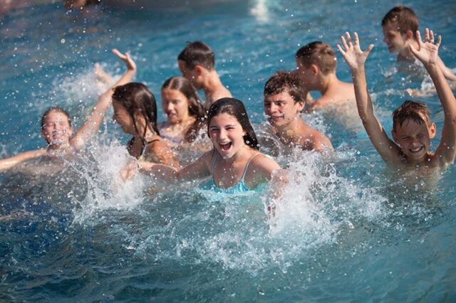 youngaustria-sommersportwoche-schwimmen