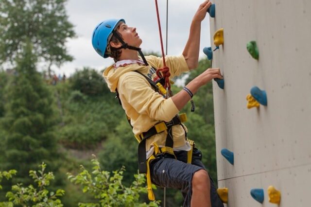 youngaustria-sportwoche-kletterturm