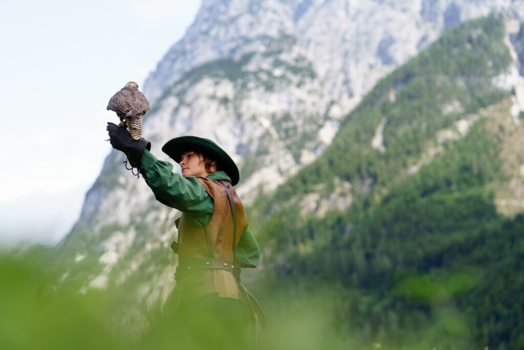 sportwoche-greifvogelschau-burg-hohenwerfen
