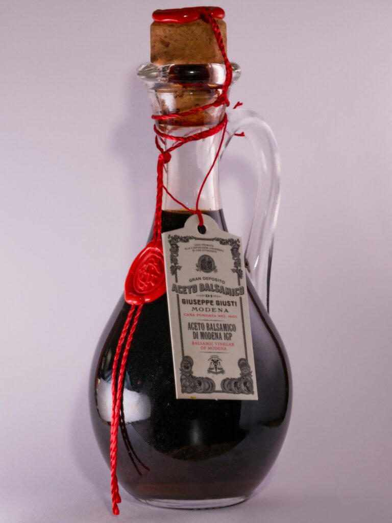 staedtereisen-italien-modena-sprachreise-balsamico-haberdoedas-_7l99zwQr7c-unsplash
