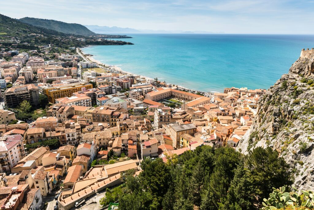 staedtereisen-italien-sizilien-nordkueste-jacek-dylag-tR54rO5JwsA-unsplash