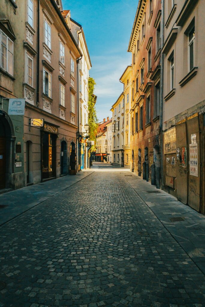 staedtereisen-slowenien-ljubljana-miha-rekar-_YAXEfEiOBs-unsplash