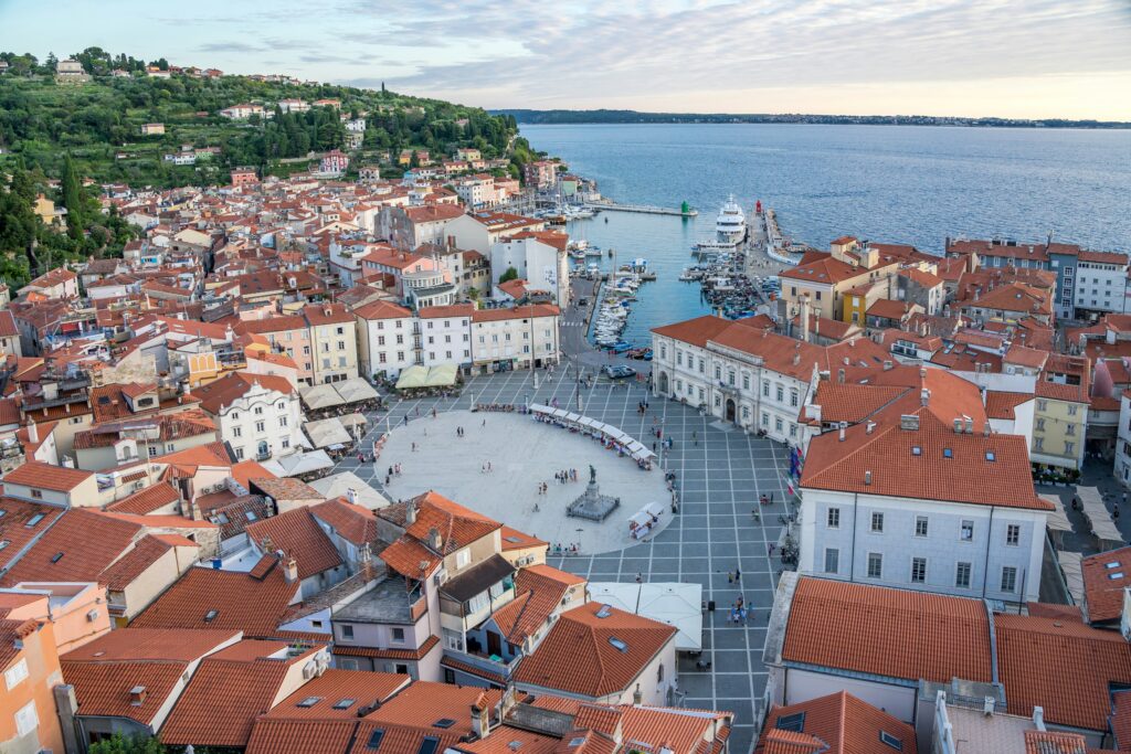 staedtereisen-slowenien-piran-leonhard-niederwimmer-IJxMPa10ALg-unsplash
