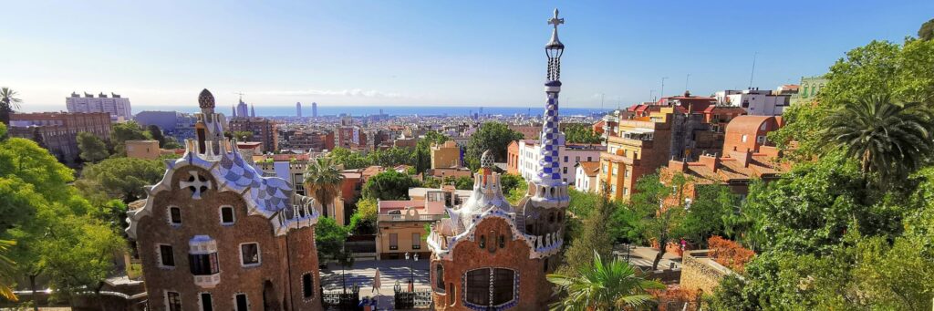 young-austria-staedtereisen-barcelona-dorian-d1-aX5NLrKgRBc-unsplash