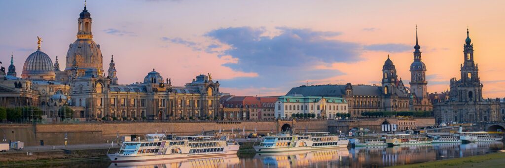 young-austria-staedtereisen-dresden-oliver-guhr-9YUsgVnnsTk-unsplash