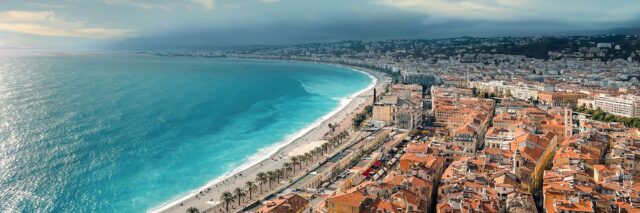 young-austria-staedtereisen-nizza-constantin-QRXxMSin654-unsplash