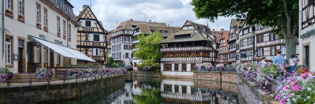 young-austria-staedtereisen-strassburg-patrick-robert-doyle-xuVpSFtDZhI-unsplash